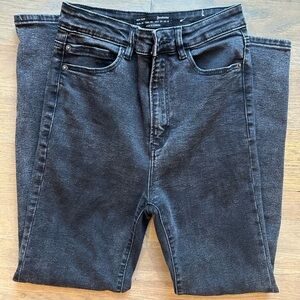 Stradivarius Mom Slim Jeans, Size 28